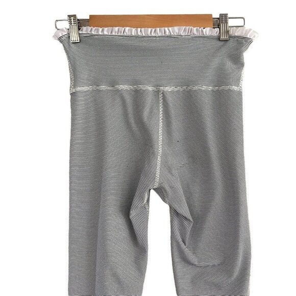 Albion Fit White Black Stripe Ruffle Fold Over Petal Crop Leggings Size S Small - Picture 5 of 12